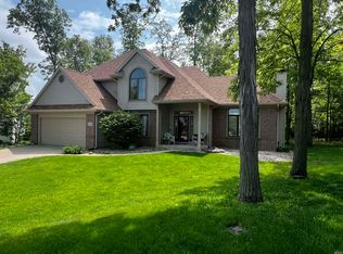 9915 Silver Ridge Ct, Fort Wayne, IN 46804