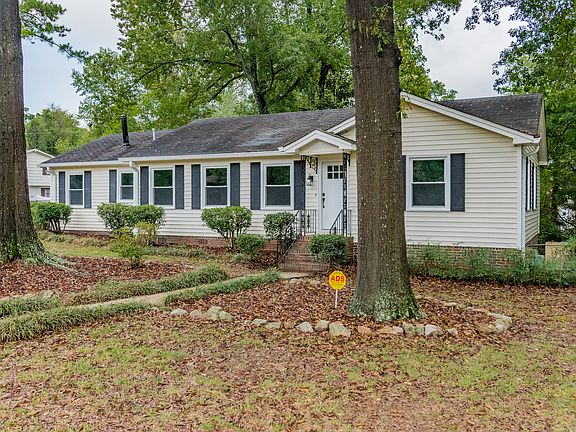 3rd image of 321 Shenandoah Dr