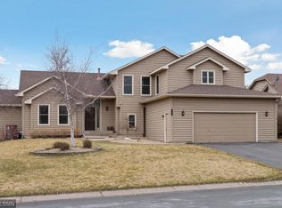 8824 Everest Ln N, Maple Grove, MN 55311