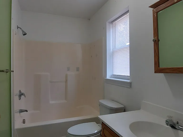 10 Hillcrest St #B — Photo 14