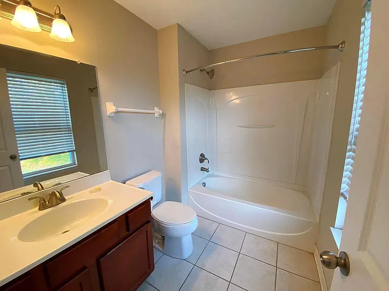 1238 Park Dr — Photo 15