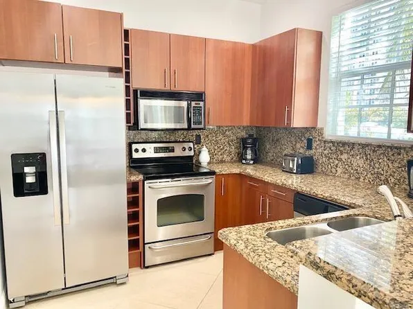 3213 NE 5th St APT 102, Pompano Beach, FL 33062