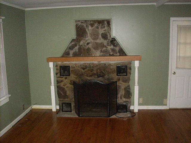 1st image of 47 Woodcrest Dr