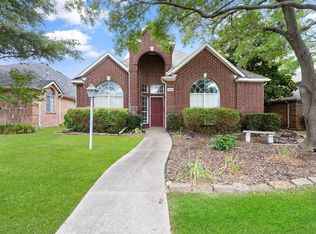 4236 Briarbend Rd, Dallas, TX 75287