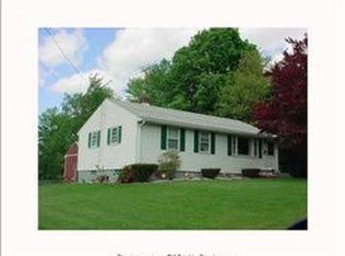 27 Hendley Ct, Middletown, CT 06457