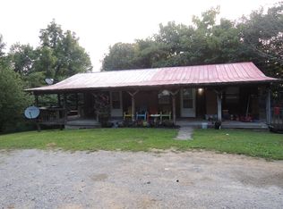 3154 Double Top Rd, Byrdstown, TN 38549