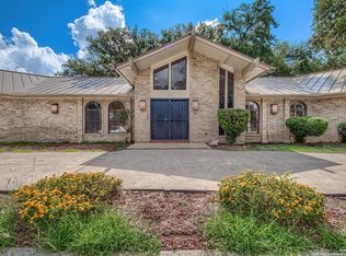 8302 Windway Dr, Windcrest, TX 78239