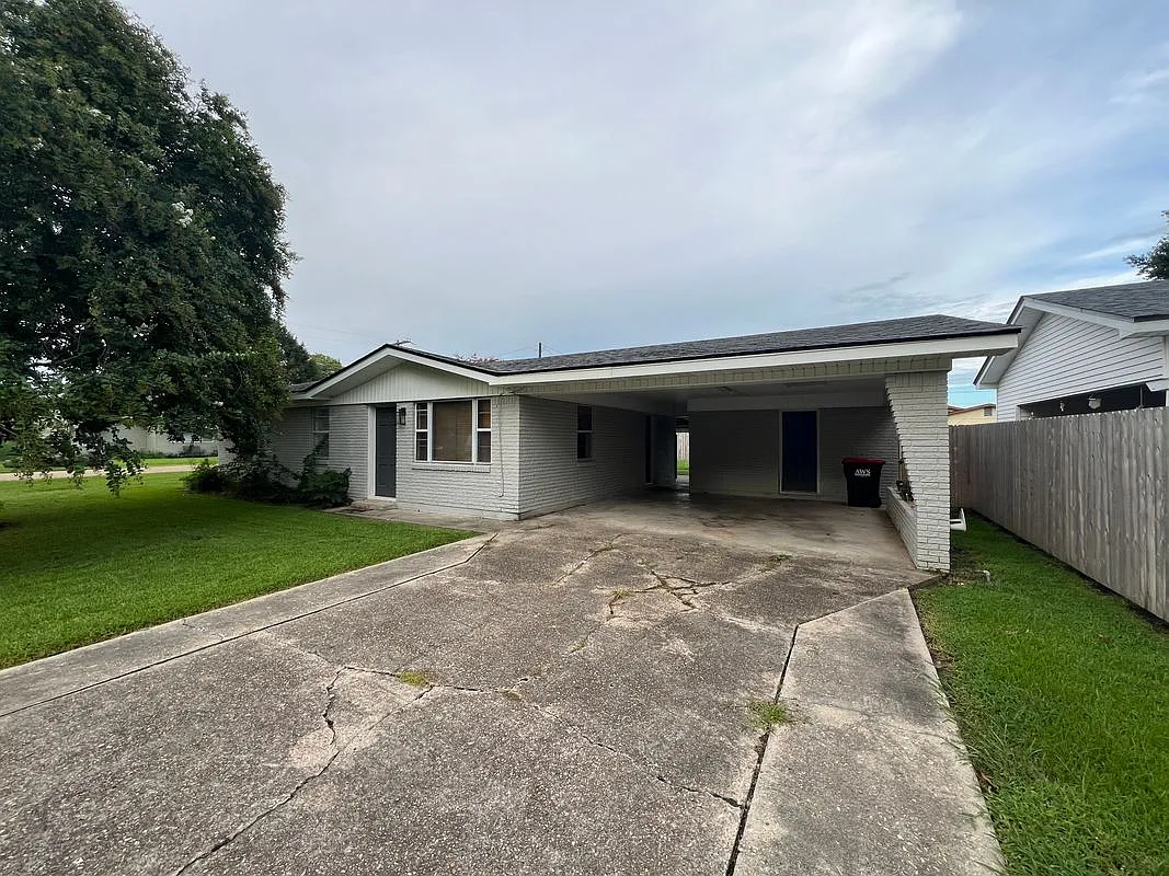 3 bed, 1.0 bath, 1073 sqft, $1,475 — Photo 3