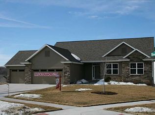1980 Bowman Meadows Dr, Marion, IA 52302