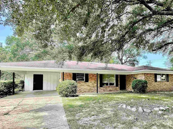 1700 S Tennessee St, Crossett, AR 71635