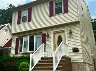 231 Manhattan Ter, Dumont, NJ 07628