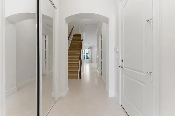 6109 NW Kendra Ln — Photo 3