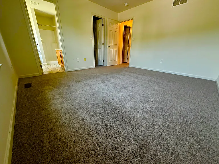 1024 Alexander Dr — Photo 8