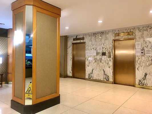 Rented by R New York | media 24