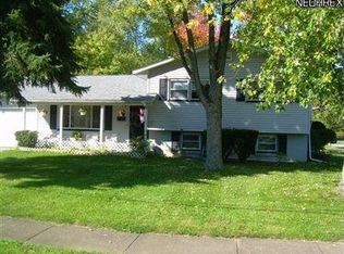 212 Greeley Ln, Youngstown, OH