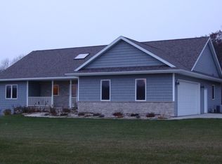 E9524 Ashbury Ln, Fremont, WI 54940
