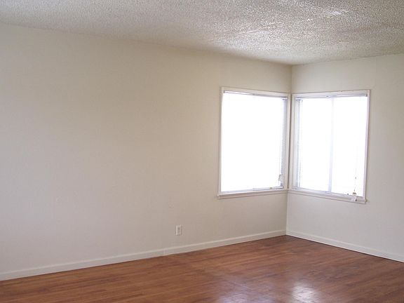 2nd image of 2316 W 79th St APT 2
