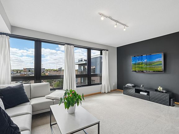 3rd image of 7601 Aldrich Ave S APT 401