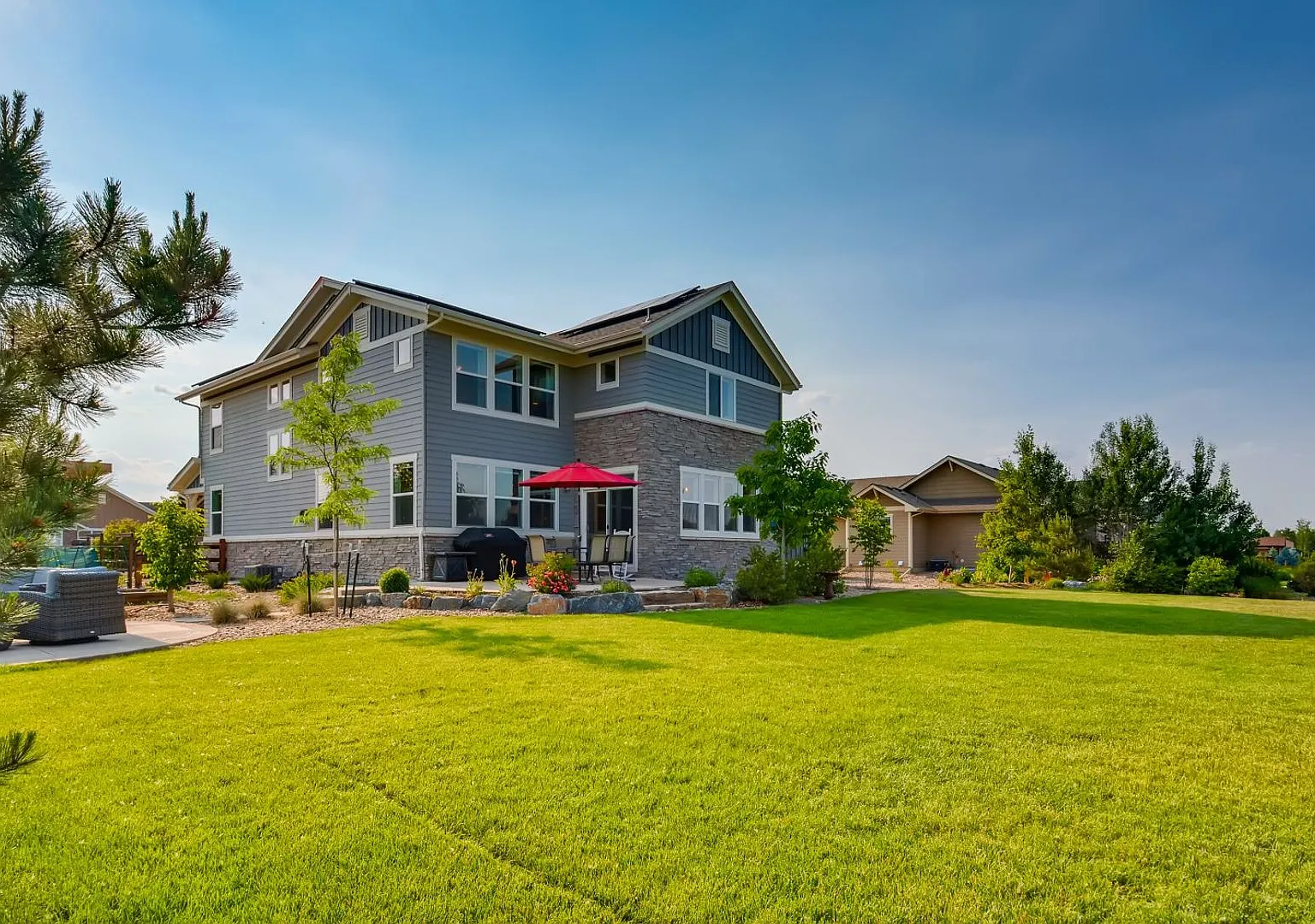Spacious 5 BDR Family Home in Niwot — Photo 4