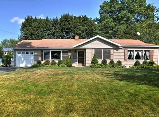 15 Barjune Rd, Norwalk, CT 06851