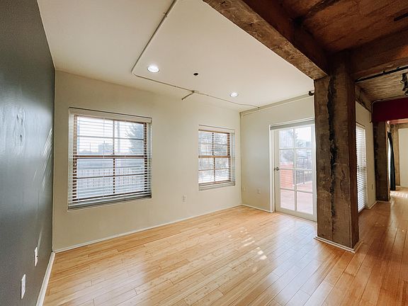 4th image of 1209 N Harvey Ave #201-1