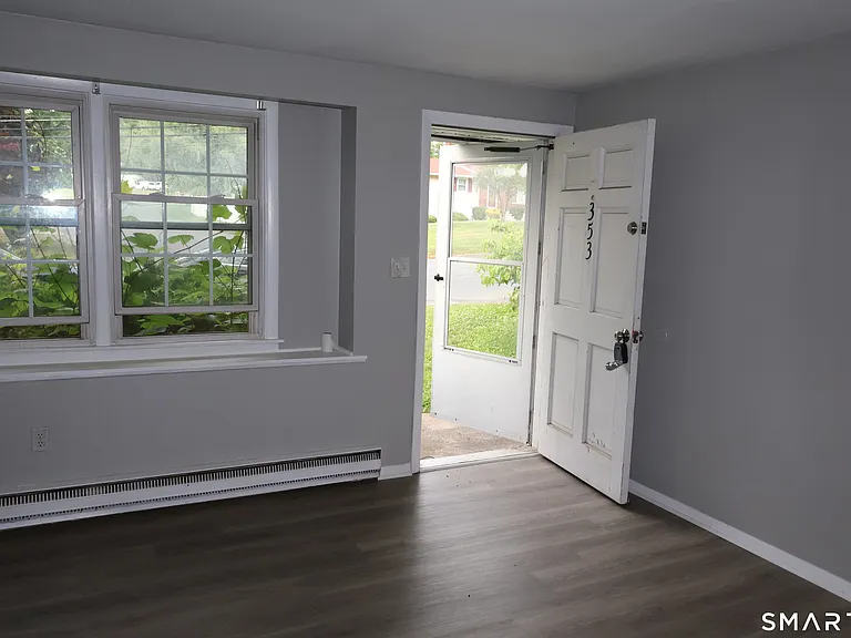353 Scott Rd — Photo 4