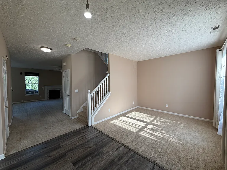 2537 Thorney Wood Ln — Photo 4