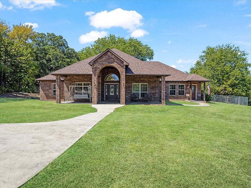 1st image of 1557 Pearce Dr