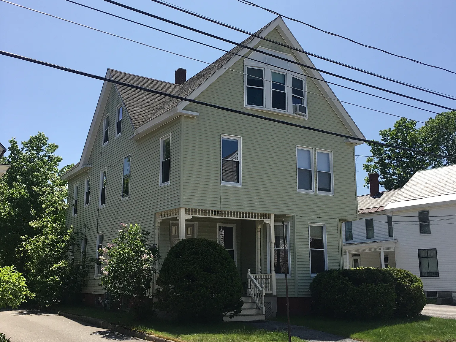 2 bed, 1100 sqft, $2,200 — Photo 2