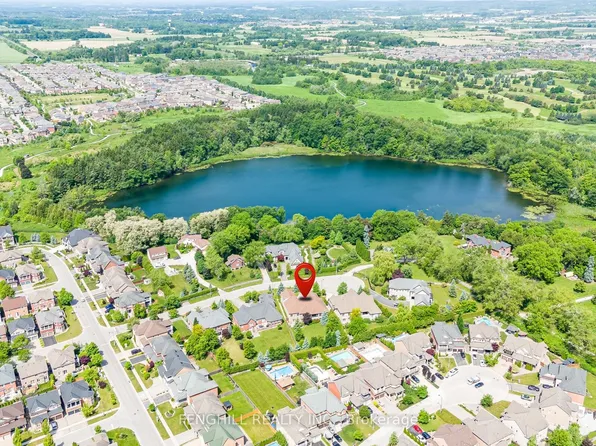 11 Macleod Estate Ct, Richmond Hill, ON L4E 0B1