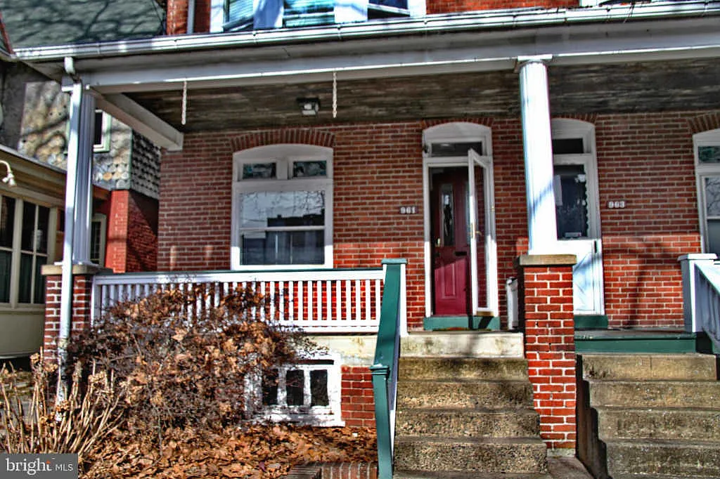 961 High St photo 1