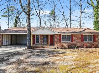 215 Lakeview Dr, Temple, GA 30179