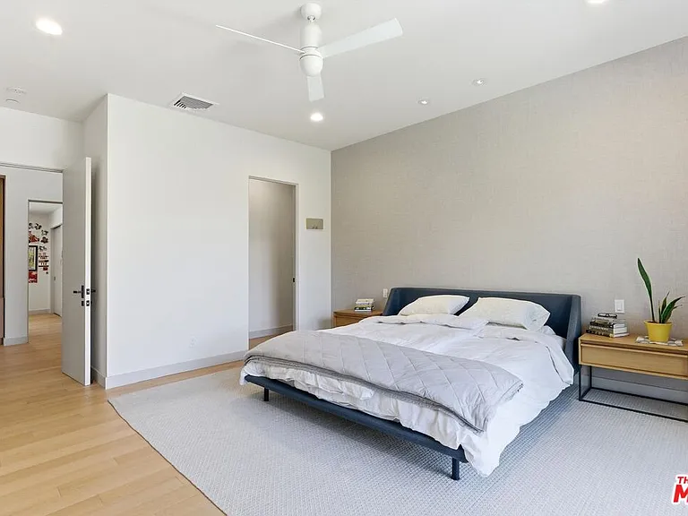 3860 Madison Rd — Photo 36