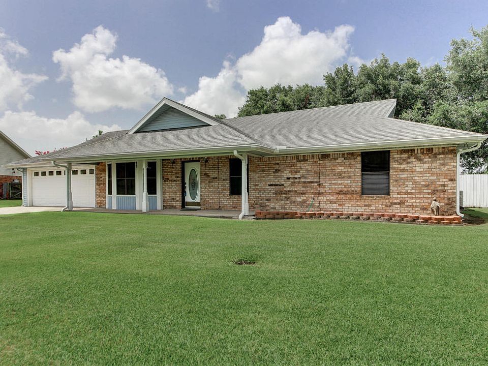 1st image of 807 Dartez Dr