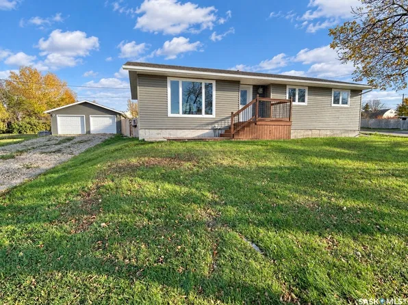 394 Standard Street, SK S0N 1X0