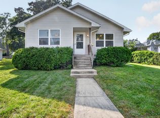 2423 Walnut St, Cedar Falls, IA 50613