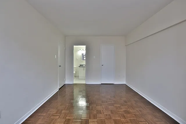 66 Broadway Ave — Photo 14