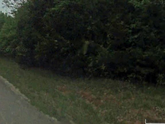 2nd image of E Tri Lakes Dr