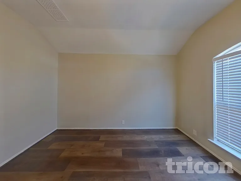 4504 Vista Meadows Dr — Photo 11