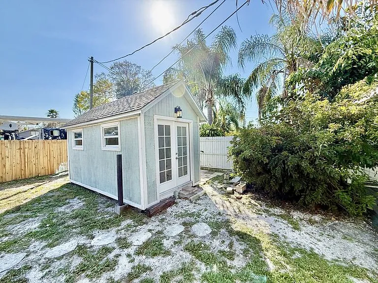 713 Smith St — Photo 65