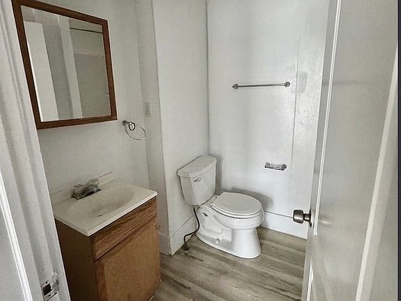 3rd image of 442 E Thornton St APT 3