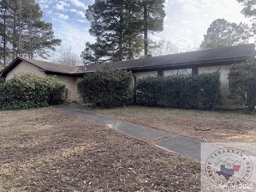 1st image of 708 Elaine Dr