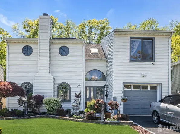 45 Candlewick Ct, Matawan, NJ 07747