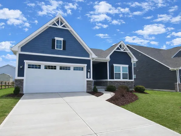 1583 Clearbrook Ln, Amelia, OH 45102