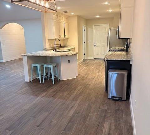 3rd image of 1276 Laura Ln