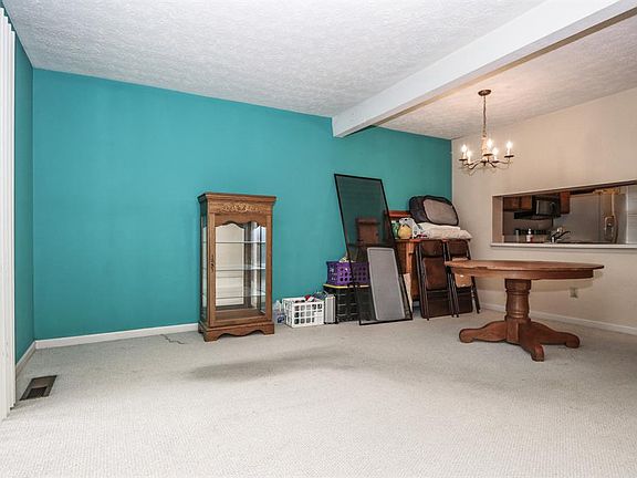 5th image of 5811 Lockwood Commons Dr
