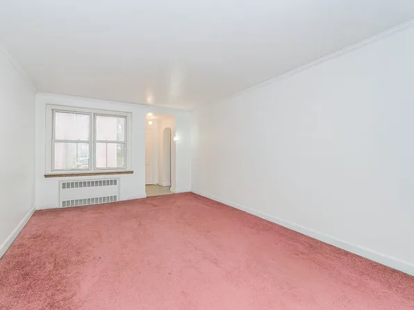 2367 East 28th Street image 6 of 22