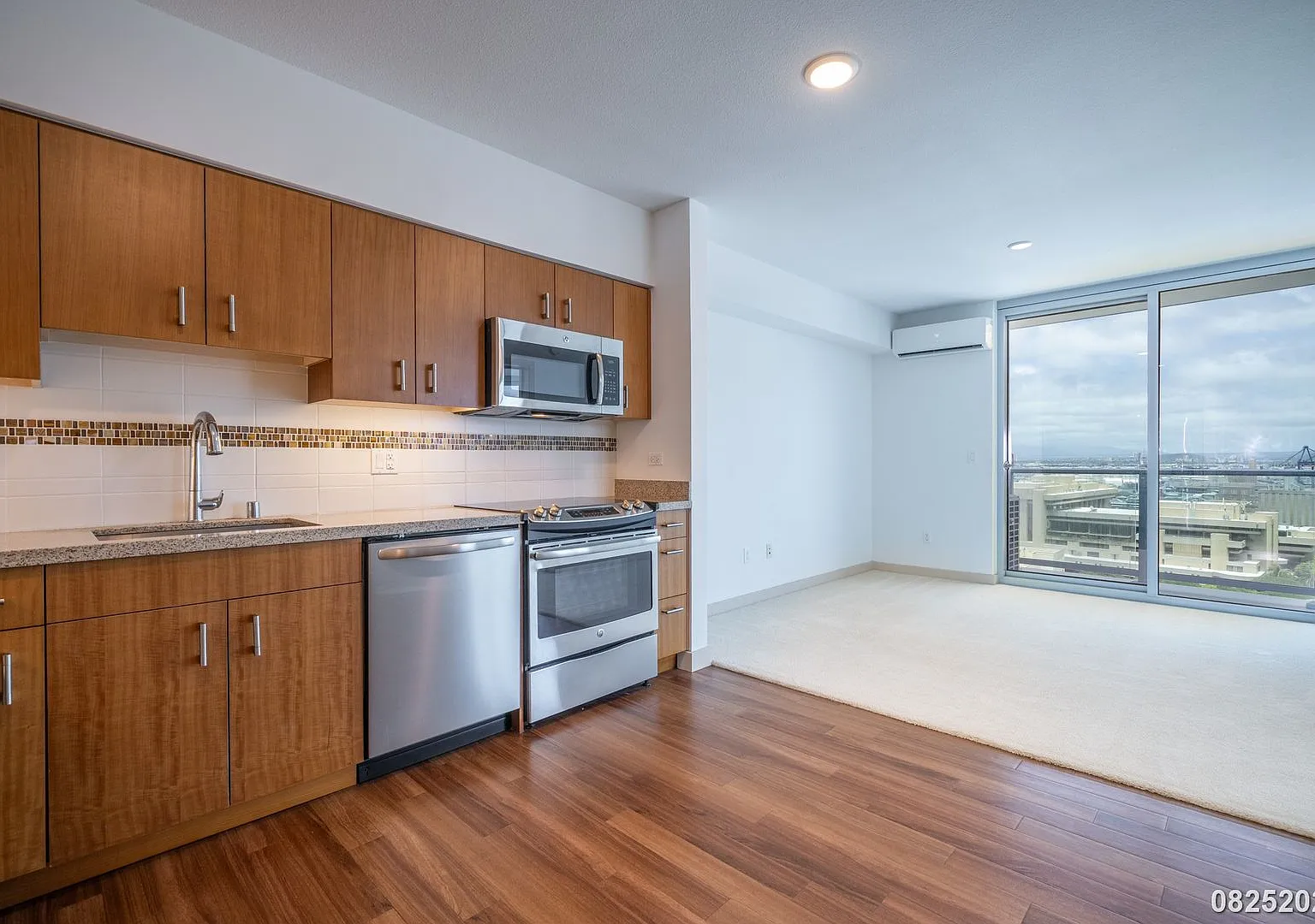 $3000 / 1-bdrm, 1-bath, 1-parking at Keauhou Place in Kaka'ako — Photo 3