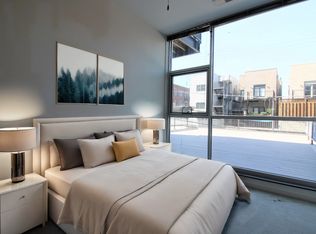 1548 W Fullerton Ave #207, Chicago, IL 60614