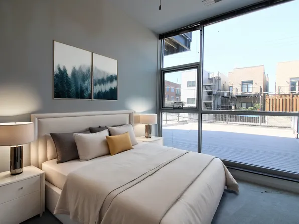 1548 W Fullerton Ave #207, Chicago, IL 60614